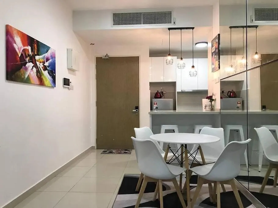 Klcc View-3 Bed Lovely Apartments In クアラルンプール